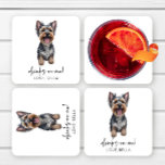 Dessous-de-verre Carré En Papier Bois Sur Moi ! Yorkshire Terrier Yorkie Chien Mari<br><div class="desc">Ce sont des boissons sur moi ! Yorkshire Terrier Yorkie Chien Mariage Dessous de verre papier pour animaux de compagnie!</div>
