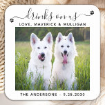 Dessous-de-verre Carré En Papier Boissons Photo Personnalisées Sur Nous Chien Bar A<br><div class="desc">Bois Sur Nous ! Bois Sur Moi ! Nos dessous de verre photo pour animaux de compagnie personnalisés sont la façon parfaite de montrer votre amour pour votre ami furieux lors de votre grand jour! Ces dessous de verre mariages sont élégants, modernes et mignons, et ils sont sûrs de faire...</div>