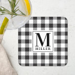 Dessous-de-verre Carré En Papier Farmhouse Black Buffalo Check Nom de famille Monog<br><div class="desc">Dessous de verre en papier monogramme sur mesure avec monogramme personnalisé et nom de famille sur un motif de chèque en buffle noir et blanc/plaid/en vichy.</div>