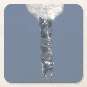 Dessous-de-verre Carré En Papier Grande Icicule Dans Le Ciel Bleu