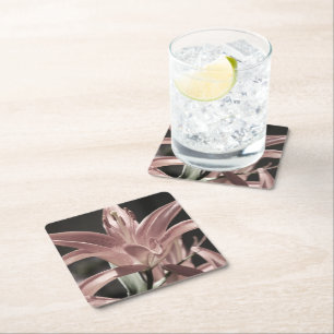 Dessous-de-verre Carré En Papier Lilies-Muted Tones par Shirley Taylor
