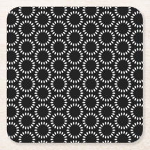 Motif Mandala Élégant à Pétales Noir et Blanc