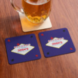 Dessous-de-verre Carré En Papier Panneau Vegas Midnight Blue Personnalisé<br><div class="desc">Vegas Baby ! Célébrez un anniversaire spécial,  une nuit de poker,  une nuit de jeu,  une soirée de dames ou de garçons,  ou une occasion de fête avec ces Vegas Signer Dessous de verre qui peut être personnalisé avec N'IMPORTE QUEL nom et titre!</div>