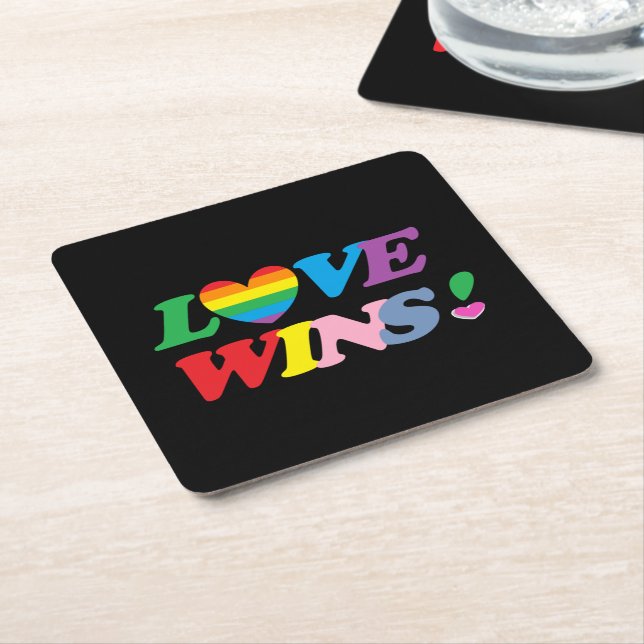 Dessous-de-verre Carré En Papier Rainbow Love Wins Pride Heart LGBT (Incliné)