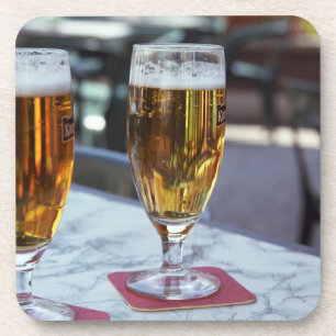 Dessous-de-verre Chablis; deux bières cool à 42 degrés chauds é