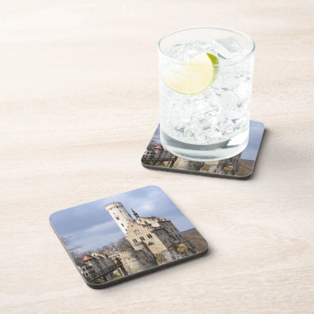 Dessous-de-verre Château traditionnel à Cliff le jour nuageux (Côté Droit)