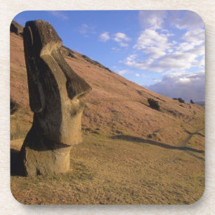 Dessous-de-verre Chili, Île de Pâques. Colline avec Moai
