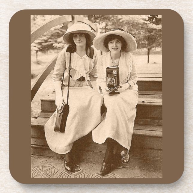 Dessous-de-verre circa 1910 camera girls (Devant)
