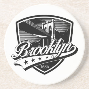 Dessous De Verre En Grès Bouclier de Brooklyn avec motif Swoosh