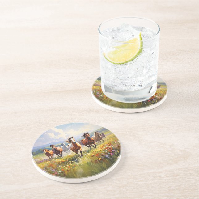 Dessous De Verre En Grès Chevaux sauvages courant dans une prairie de fleur (Côté)