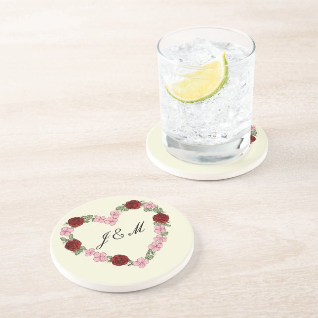 Dessous de verre en grès crème avec un cœur rose (Côté)