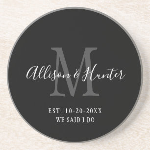 Dessous De Verre En Grès Élégant Monogramme Noir Établi Nouveaux mariés