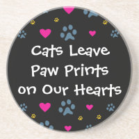 Empreintes de pattes de congé de chats sur nos