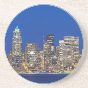 Dessous De Verre En Grès Front de mer et skyline du centre-ville au crépusc