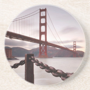 Dessous De Verre En Grès Golden gate bridge contre des montagnes