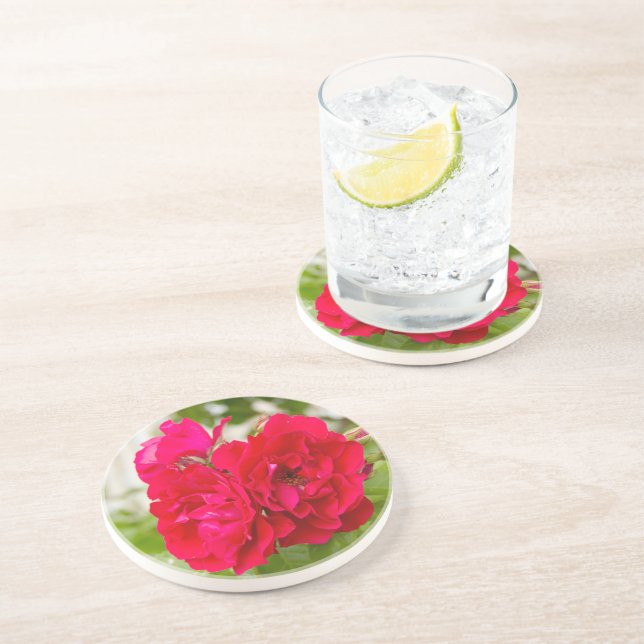 Dessous De Verre En Grès Grandes roses rouges dans le jardin (Côté)