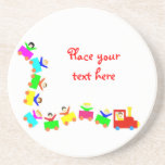 Dessous De Verre En Grès Joyeux Train pour enfants<br><div class="desc">Train plein d'enfants heureux. Grand espace de copie. Parfait comme carte de voeux ou invitation aux fêtes et anniversaires. Le bonheur,  l'amitié,  le concept de joie.</div>