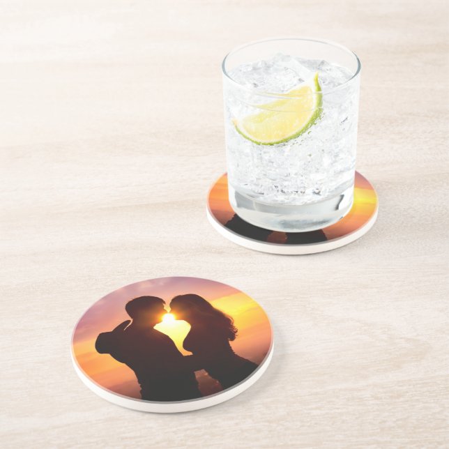 Dessous De Verre En Grès Les couples silhouettent au coucher du soleil (Côté)