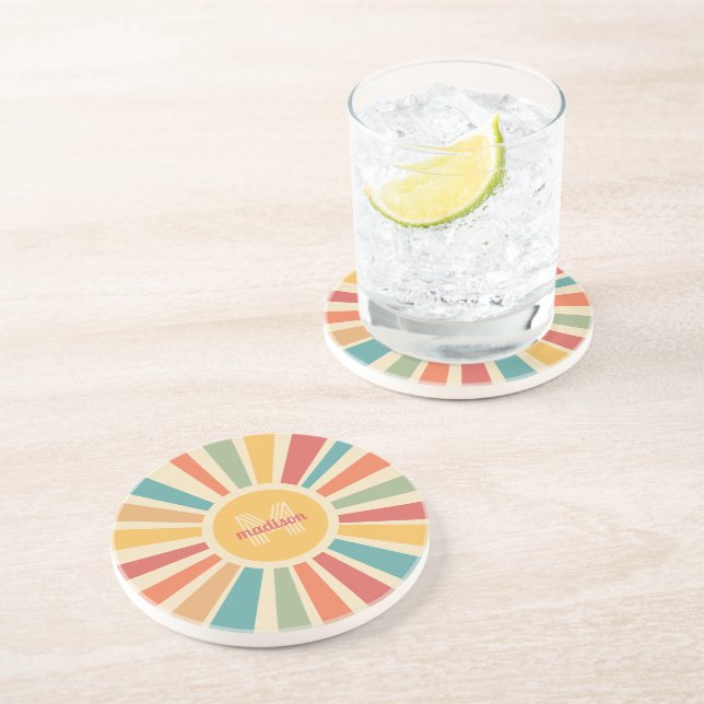 Dessous De Verre En Grès Nom personnalisé et bandes rétro monogrammes (Côté)
