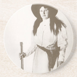 Dessous De Verre En Grès Portrait photo d'une cowgirl tenant un fusil, c191