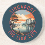 Dessous De Verre En Grès Singapore Retro Distressed Circle<br><div class="desc">Modèle de voyage vectoriel rétro de Singapour. Marina Bay est un quartier haut de gamme de gratte-ciel,  d'hôtels chics et de centres commerciaux de luxe. Elle est connue pour la grande roue Singapore Flyer Ferris et les conservatoires de fleurs et les superarbres colorés des jardins de la baie.</div>