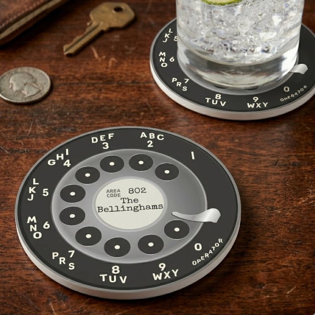 Dessous De Verre En Grès Téléphone Rétro Personnalisé sur Support en Grès (Customize this retro rotary phone dial coaster with your area code and name or custom text. )