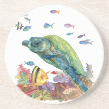 Tortue et poissons dans la mer