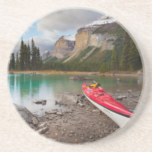 Dessous De Verre En Grès Un kayak de mer à terre à Spirit Island