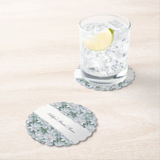 Dessous-de-verre En Papier Fleurs de Lotus Blancs Baby Shower  (En situation)