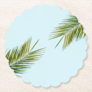 Dessous-de-verre En Papier Palmier Vert Tropical sur Fond Bleu Clair