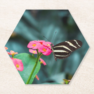 Dessous-de-verre En Papier Papillon sur photographie de fleur rose