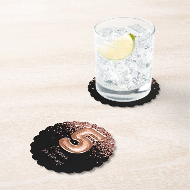 Dessous-de-verre En Papier Rose Gold Black 5e anniversaire fête (En situation)