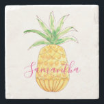 Dessous-de-verre En Pierre Ananas personnalisé<br><div class="desc">Ces dessous de verre en pierre gais et lumineux sont décorés d'un ananas jaune aquarelle et d'un nom en typographie rose stylisée. Vous pouvez les customiser en changeant le nom ou en faisant un monogramme. Pour modifier davantage, utilisez l'outil de conception pour modifier la police, la taille de police ou...</div>