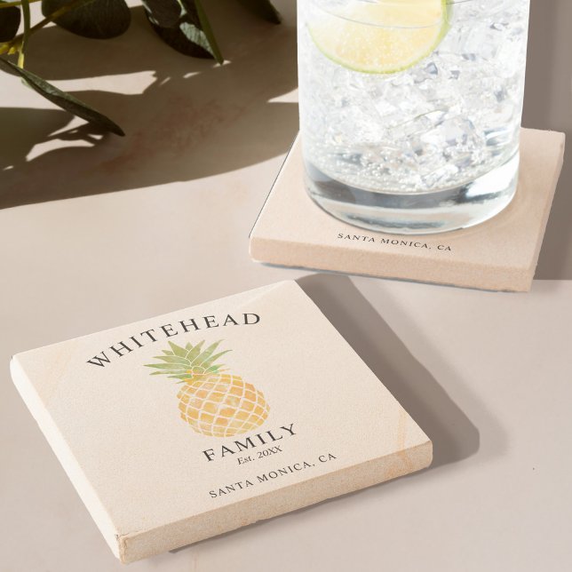 Dessous-de-verre En Pierre Aquarelle tropicale à ananas (This beautiful coaster showcases an appealing pineapple design, activating a tropical vibe.)