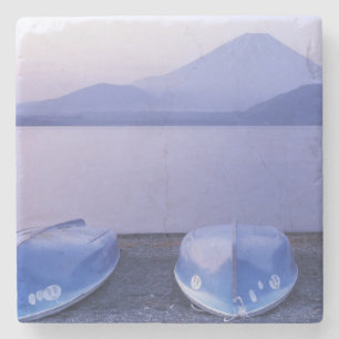 Dessous-de-verre En Pierre Asie, Japon, Yamanashi, Bateaux à rames sur le lac