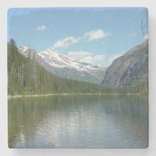 Dessous-de-verre En Pierre Avalanche Lake dans le parc national de Glacier