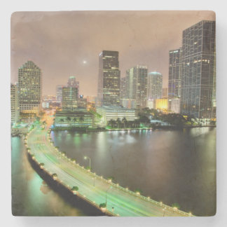 Dessous-de-verre En Pierre Avances de pont à travers la voie d'eau vers Miami