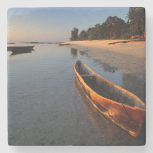 Dessous-de-verre En Pierre Bateaux en bois sur la plage de Tondooni
