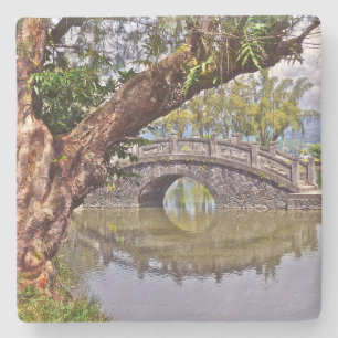 DESSOUS-DE-VERRE EN PIERRE BEAU PONT EN PIERRE ARCHÉE REFLÉTÉ EN ÉTANG