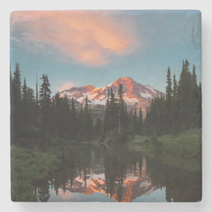 Dessous-de-verre En Pierre États-Unis, État de Washington. Mt. Rainier réfléc