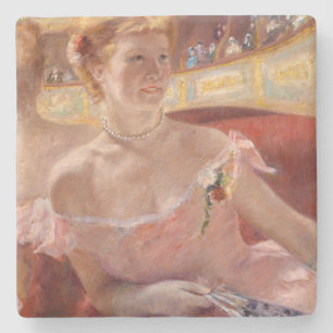 Dessous-de-verre En Pierre Femme américaine avec collier perle et robe rose