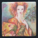DESSOUS-DE-VERRE EN PIERRE FEMME ROMANTIQUE AVEC PÂTE DE PEACOCK ÉCLANTE<br><div class="desc">Elégant,  coloré,  classe,  design fantaisiste en vert vif,  jaune orange,  turquoise,  turquase,  couleurs blanches.Belle brune sophistiquée femme,  rouge,  vert brillant d'or tissus d'un costume baroque avec plumes paon.Peinture d'aquarelle originale avec feuille d'or et couleurs irisées</div>