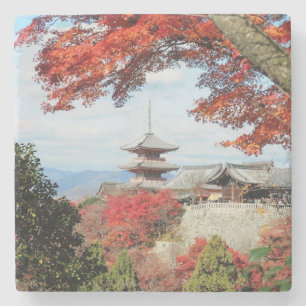 Dessous-de-verre En Pierre Japon, Kyoto. Temple Kiyomizu en couleur d'automne
