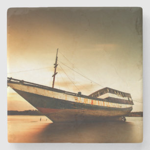 Dessous-de-verre En Pierre Le corps du vieux bateau   Bali, Indonésie