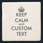 Dessous-de-verre En Pierre Maintenez votre calme et continuez votre dessous d<br><div class="desc">Sur mesure, gardez le calme et continuez sur le dessous de verre calcaire. Drôle modèle de typographie avec couronne. Idée cadeau amusant pour les amis et la famille. Personnalisez avec votre propre citation humoristique. Disponible en marbre, calcaire, travertin et grès. Dessous de verre en pierre épaisse pour la maison, bar,...</div>