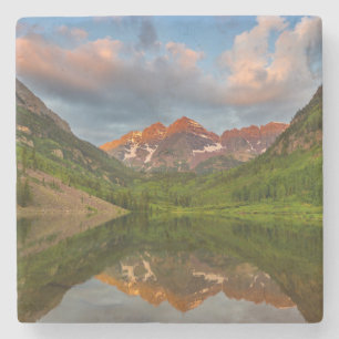 Dessous-de-verre En Pierre Maroon Bells se reflètent dans le lac Maroon calme