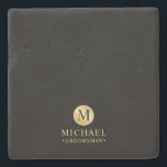 Dessous-de-verre En Pierre Masculine Noir et Or Groomsmen personnalisé<br><div class="desc">Ajoutez une touche personnelle à votre mariage grâce à son dessous de verre en pierre personnalisé. Ce dessous de verre présente un monogramme noir en cercle or avec nom et titre en or style de police professionnelle sur arrière - plan noir. Parfait aussi pour le meilleur homme, père de la...</div>