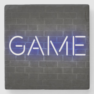 Dessous-de-verre En Pierre Panneau de néon du jeu sur mur en brique