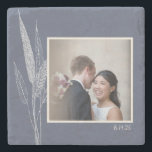 Dessous-de-verre En Pierre Photo minimaliste de la Marine Botanique Bleue Per<br><div class="desc">Beau et élégant,  ce dessous de verre en pierre personnalisé présente votre photo et votre texte sur une illustration botanique minimaliste en bleu marine. Idéal pour les fêtes d'anniversaire.</div>