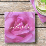 Dessous-de-verre En Pierre Rose Fleur Photo Inhale Script moderne Bold<br><div class="desc">Une photo de fond d'une rose rose vif vous donne envie de "s'arrêter et sentir les fleurs". Détendez-vous avec votre boisson préférée et respirez la beauté de cette photographie chaque fois que vous utilisez ce dessous de verre de pierre photographique étonnant. Fait un grand cadeau de ménage! Vous pouvez facilement...</div>